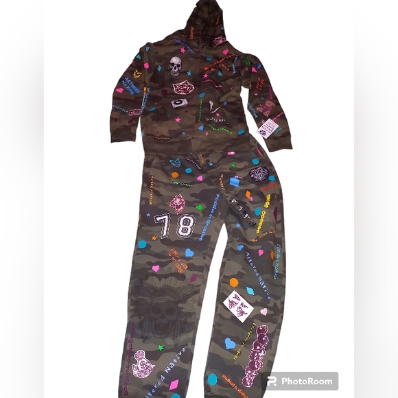 Track suit - Picture 5 of 5